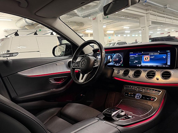Mercedes-Benz E200 12 of 22