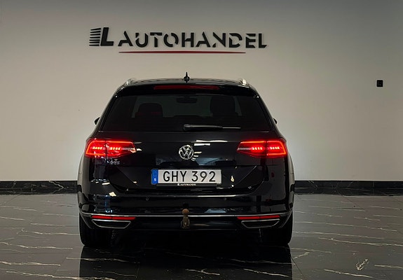 Volkswagen Passat 5 of 25