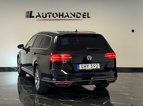 Volkswagen Passat 4 of 25