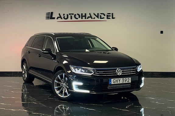 Volkswagen Passat 3 of 25