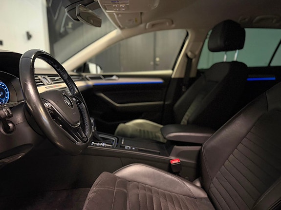 Volkswagen Passat 7 of 25