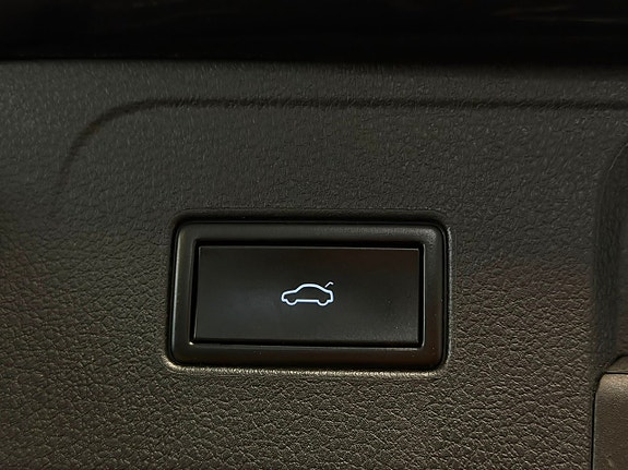 Volkswagen Passat 19 of 25