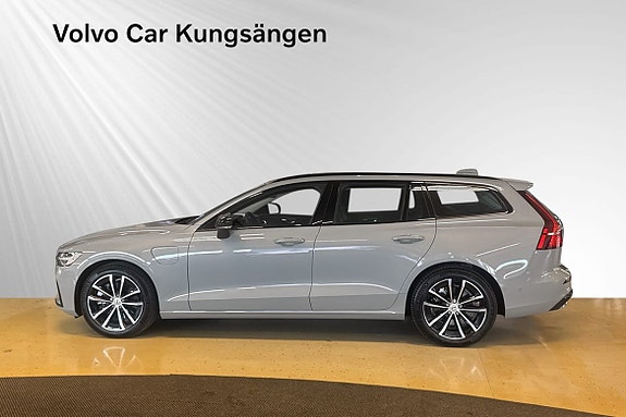 Volvo V60 2 of 30
