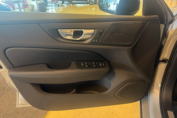 Volvo V60 14 of 30