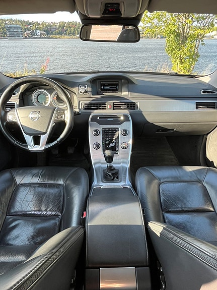 Volvo XC70 7 of 11