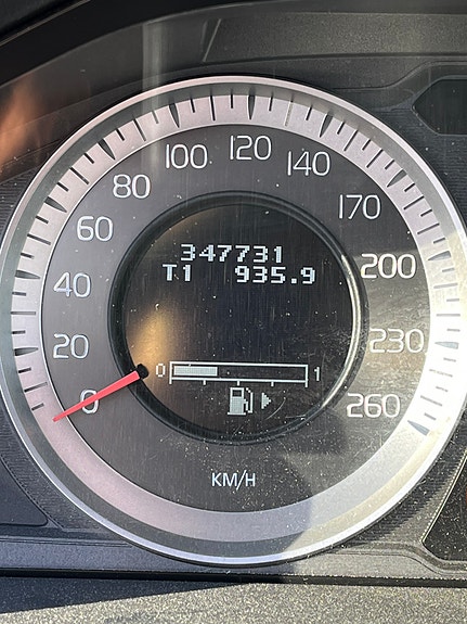 Volvo XC70 10 of 11