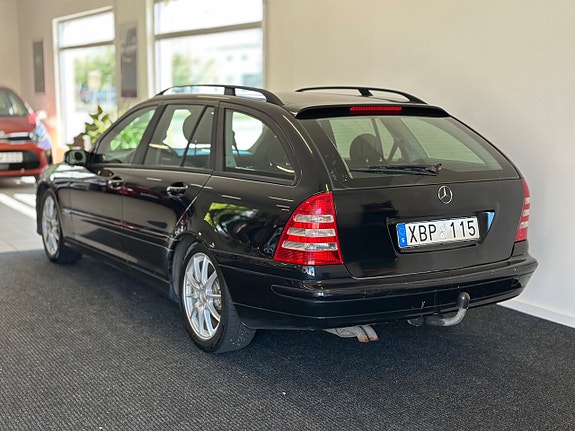 Mercedes-Benz C180 8 of 21