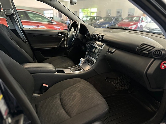 Mercedes-Benz C180 19 of 21