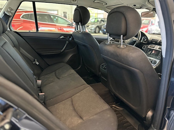 Mercedes-Benz C180 21 of 21