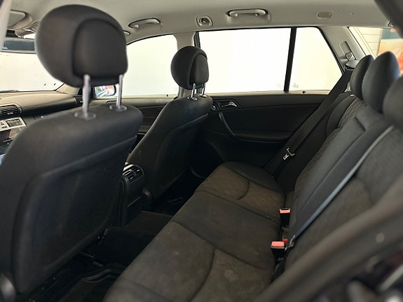 Mercedes-Benz C180 18 of 21