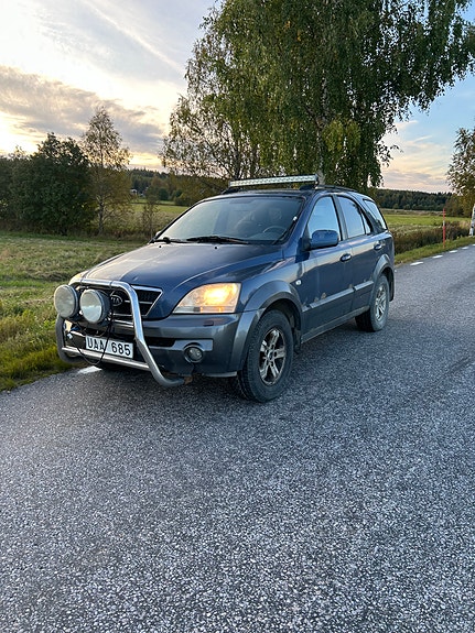Kia Sorento 2 of 3