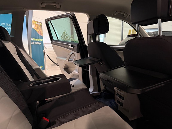 Volkswagen Tiguan 12 of 18