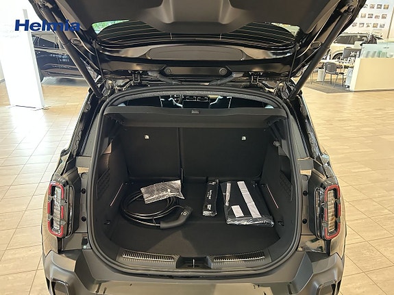 Renault 4 E-Tech 12 of 13