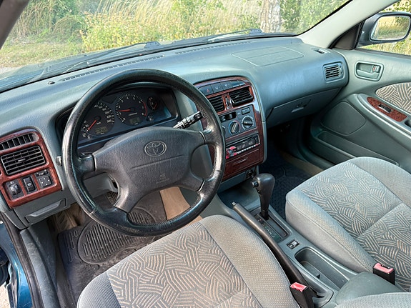 Toyota Avensis 5 of 6