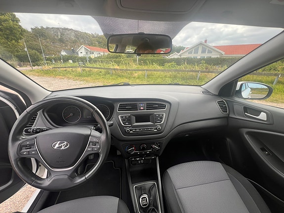 Hyundai i20 5 of 6