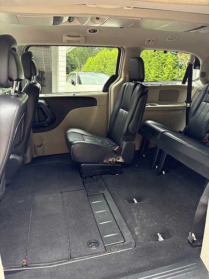 Lancia Voyager 7 of 13