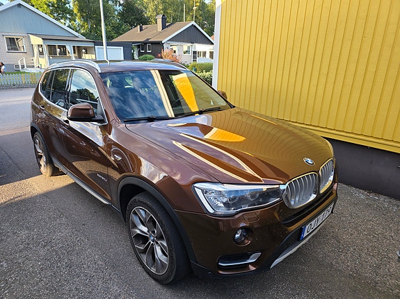 BMW X3 2 of 7