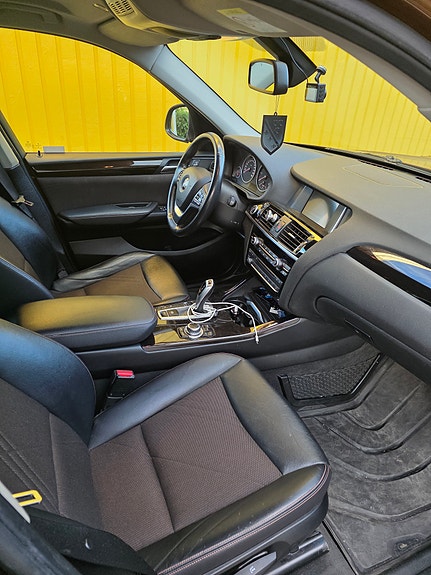 BMW X3 6 of 7