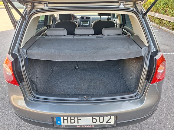 Volkswagen Golf V 10 of 15