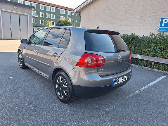 Volkswagen Golf V 4 of 15