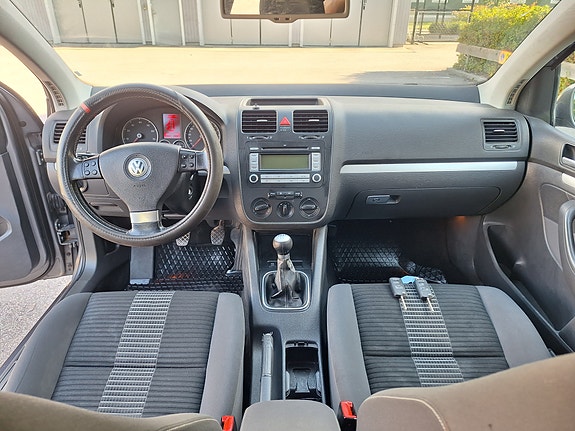 Volkswagen Golf V 6 of 15