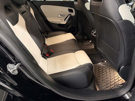 Mercedes-Benz CLA220 15 of 24