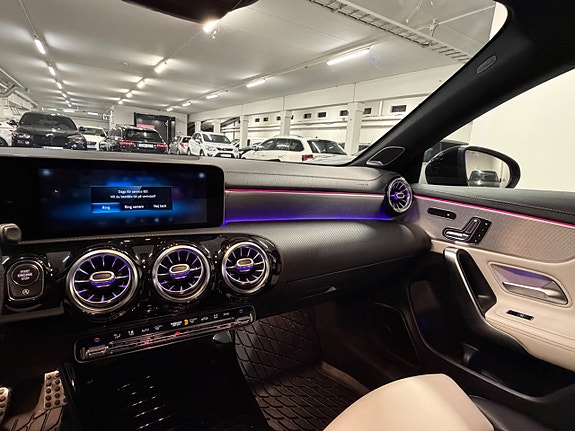 Mercedes-Benz CLA220 19 of 24