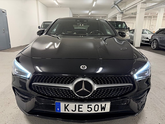 Mercedes-Benz CLA220 2 of 24