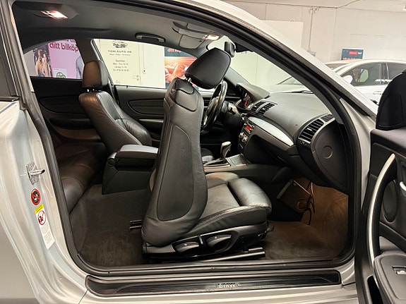 BMW 135i 16 of 28