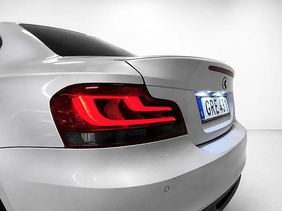 BMW 135i 6 of 28