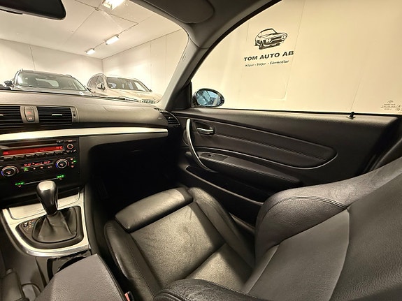 BMW 135i 26 of 28