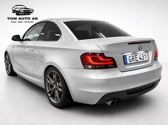 BMW 135i 5 of 28