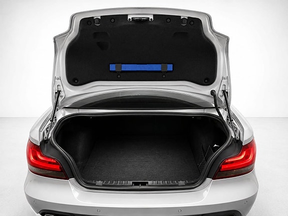 BMW 135i 7 of 28