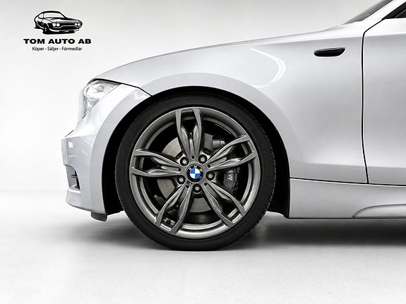 BMW 135i 3 of 28