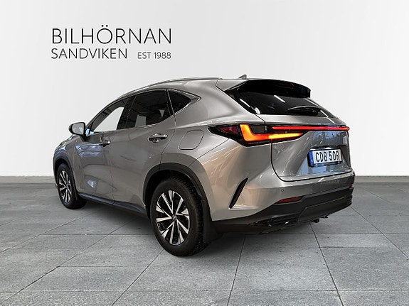 Lexus NX450h+ 2 of 13