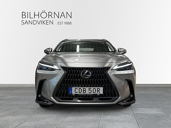 Lexus NX450h+ 5 of 13
