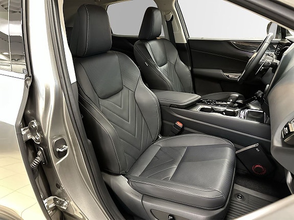 Lexus NX450h+ 6 of 13