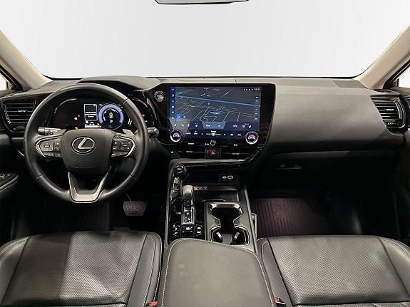 Lexus NX450h+ 8 of 13