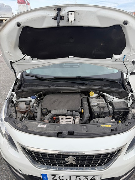 Peugeot 2008 19 of 19