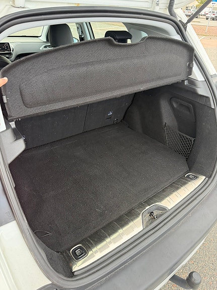 Peugeot 2008 11 of 19