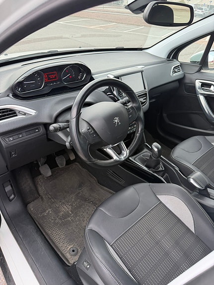 Peugeot 2008 15 of 19