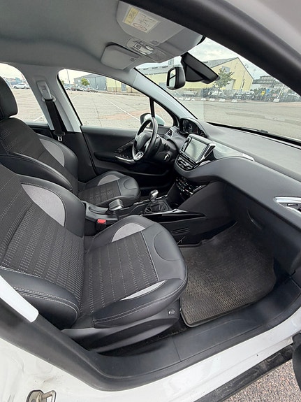 Peugeot 2008 13 of 19