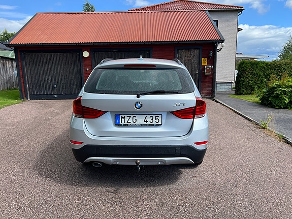 BMW X1 3 of 11