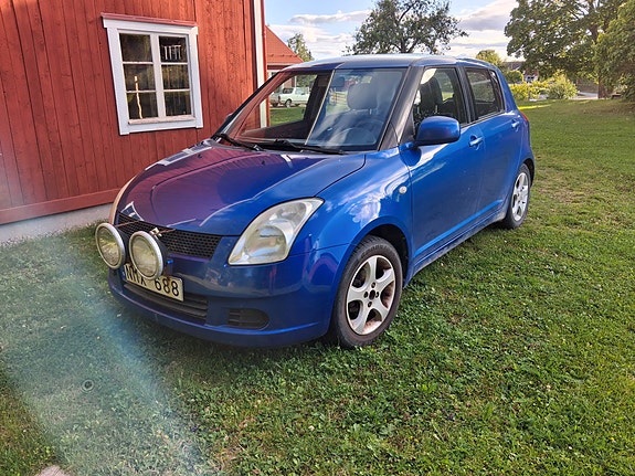 Suzuki Swift 3 of 7