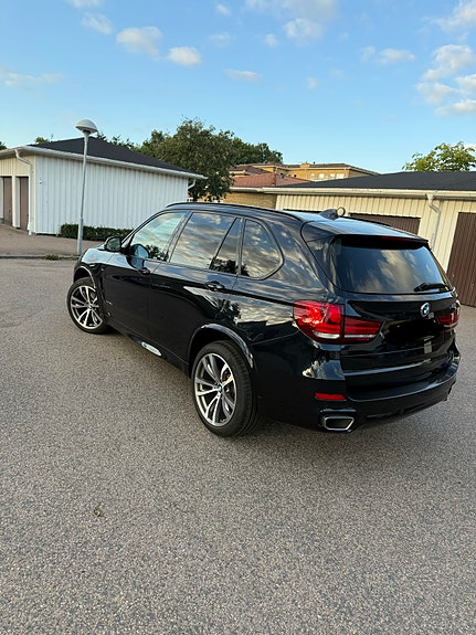 BMW X5 3 of 7