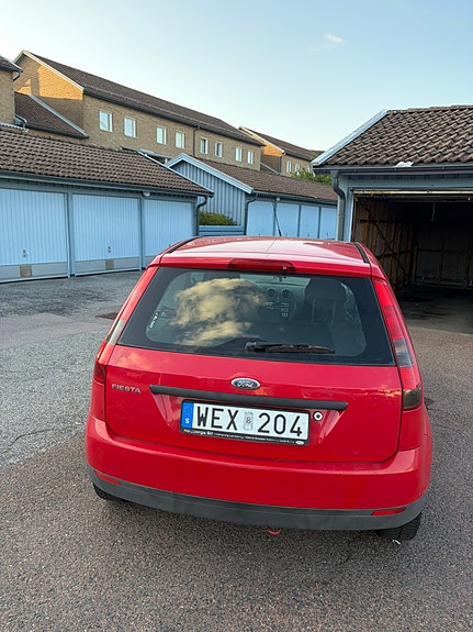Ford Fiesta 7 of 10