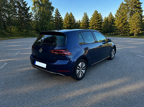 Volkswagen Golf VII 9 of 30