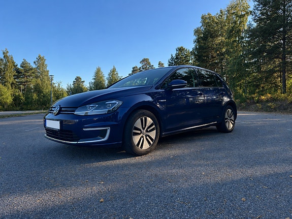 Volkswagen Golf VII 2 of 30