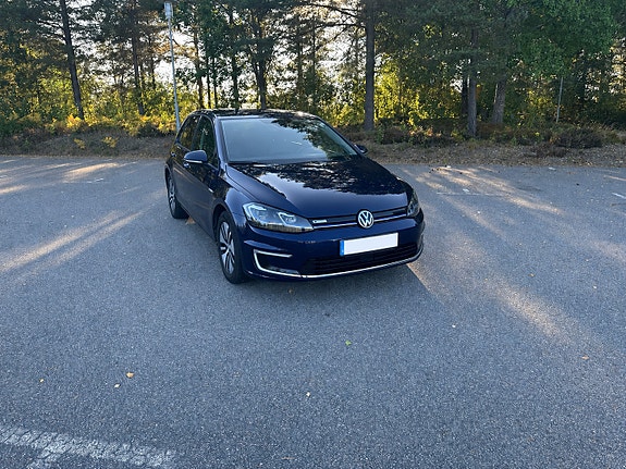Volkswagen Golf VII 13 of 30