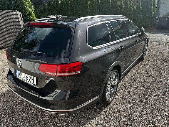 Volkswagen Passat Alltrack 5 of 6
